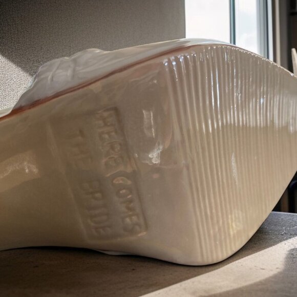 Here Comes the Bride Diane’s Happy Toes Votive Candle Porcelain Wedding 5" x 8" - Picture 14 of 16